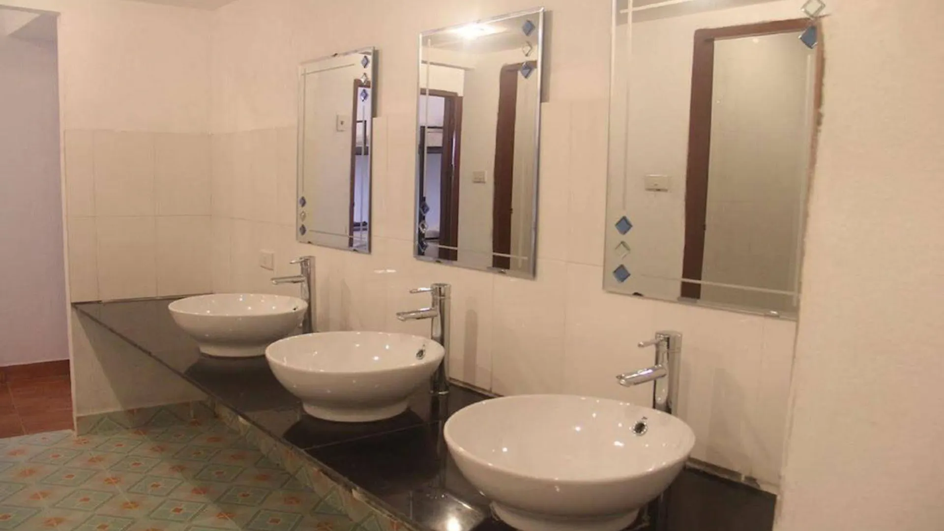 B&B Lpq Backpackers Hostel 루앙프라방